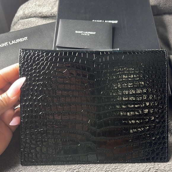 UPTOWN YSL BABY POUCH IN SHINY CROCODILE-EMBOSSED LEATHER - Picture 9 of 13